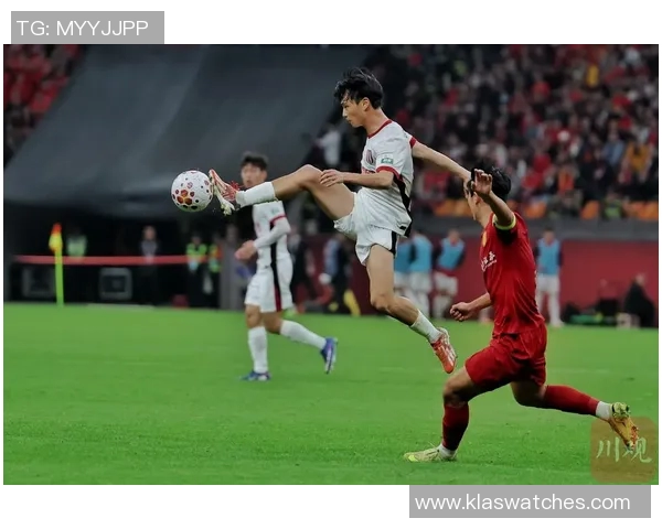 中超赛后采访引发爆笑球迷反应 主帅金句成为全场焦点